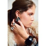 BOW19 Details - Leather Cuff Bracelet Black