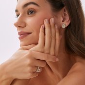 By Jolima - Knot Crystal Stud Gold