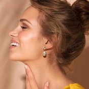 Caroline Svedbom - Mini Drop Earrings Guldplätering / Crystal