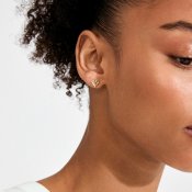 Pilgrim Jewellery - IRIS Hjärtörhängen Guldpläterade