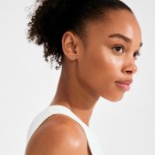 Pilgrim Jewellery - IRIS Hjärtörhängen Guldpläterade