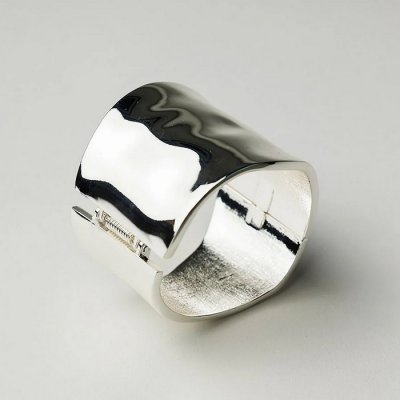 BOW19 Details - Bold Bracelet Silver