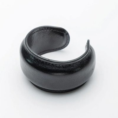 BOW19 Details - Leather Cuff Bracelet Black