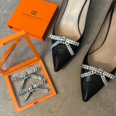 The ShoeLace Brand - White Crystal Glitter Bow – Shoe Charm