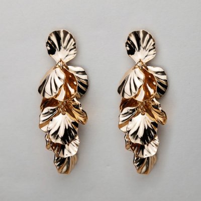 Bow19 Details - Shell Leaf Earrings Gold