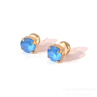 Caroline Svedbom - Classic Stud Earrings  Summer Blue Guldplätering