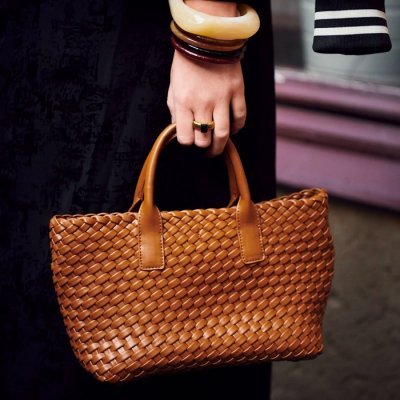 BOW19 Details - Mia Square Low Cognac